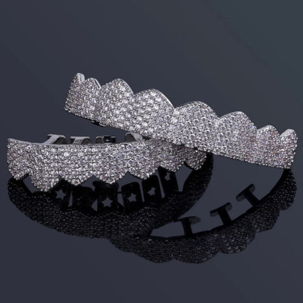 Iced Out Colorless Moissanite Sharp Teeth Grillz