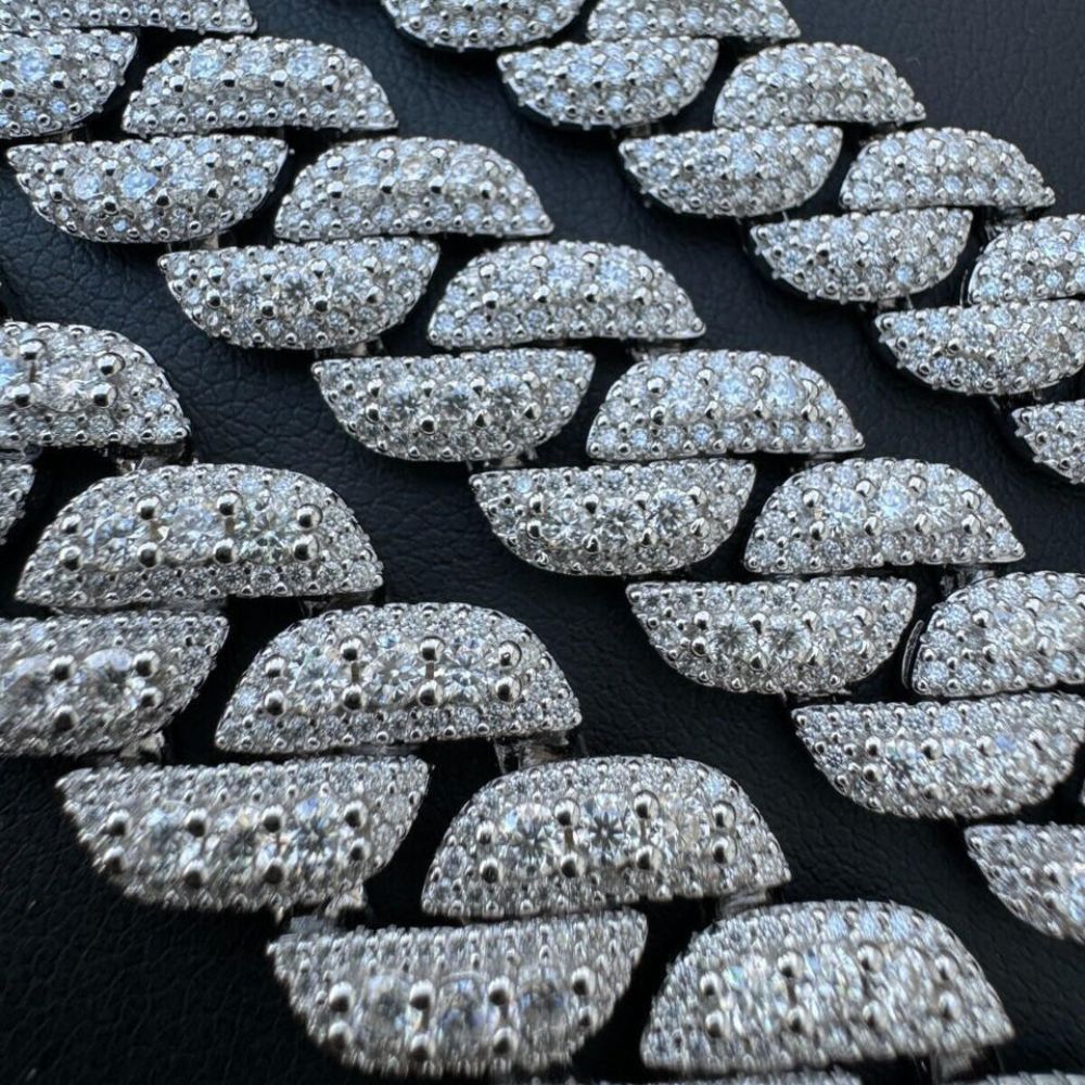 VVS1 Clarity Moissanite Miami Cuban Link Bracelet