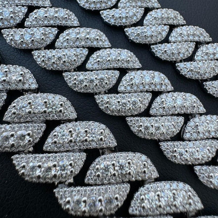 VVS1 Clarity Moissanite Miami Cuban Link Bracelet