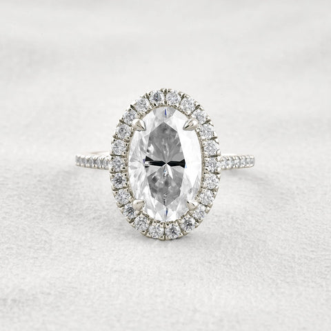 Oval Cut Halo Moissnaite Wedding Ring