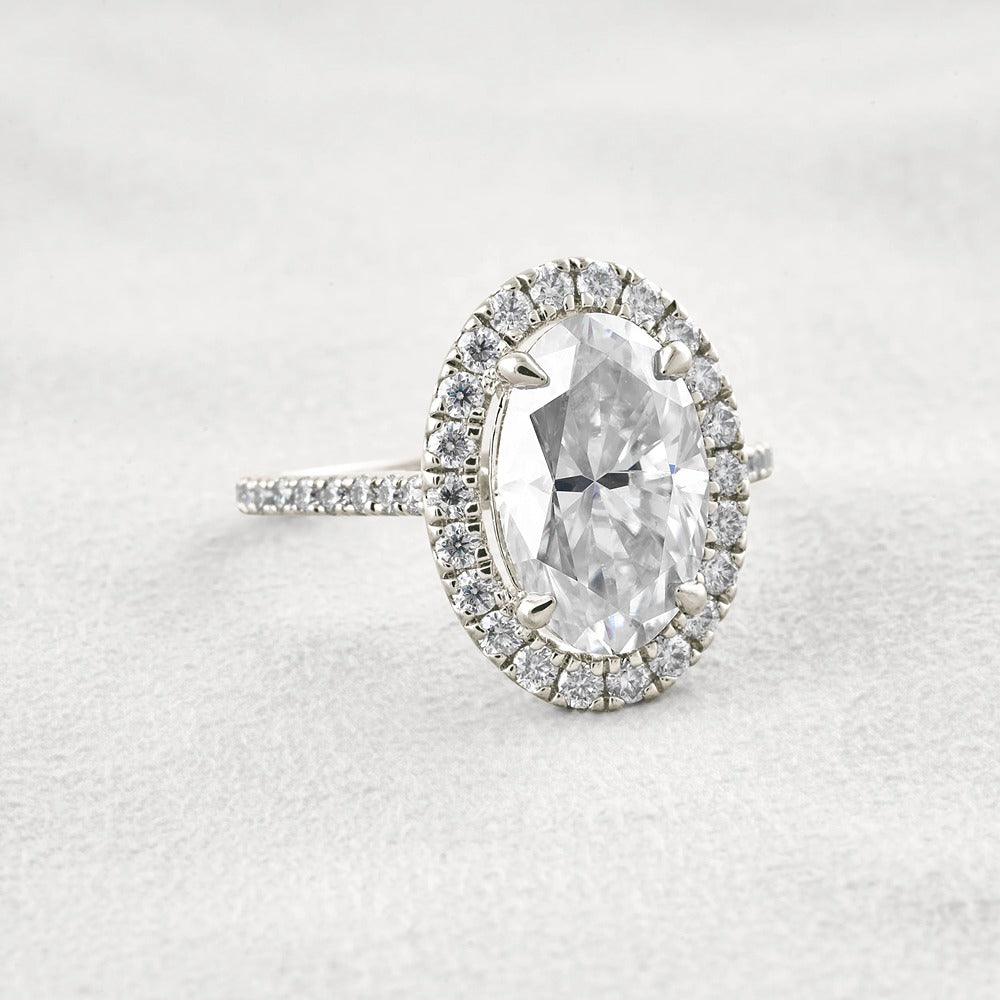 Oval Cut Halo Moissnaite Wedding Ring