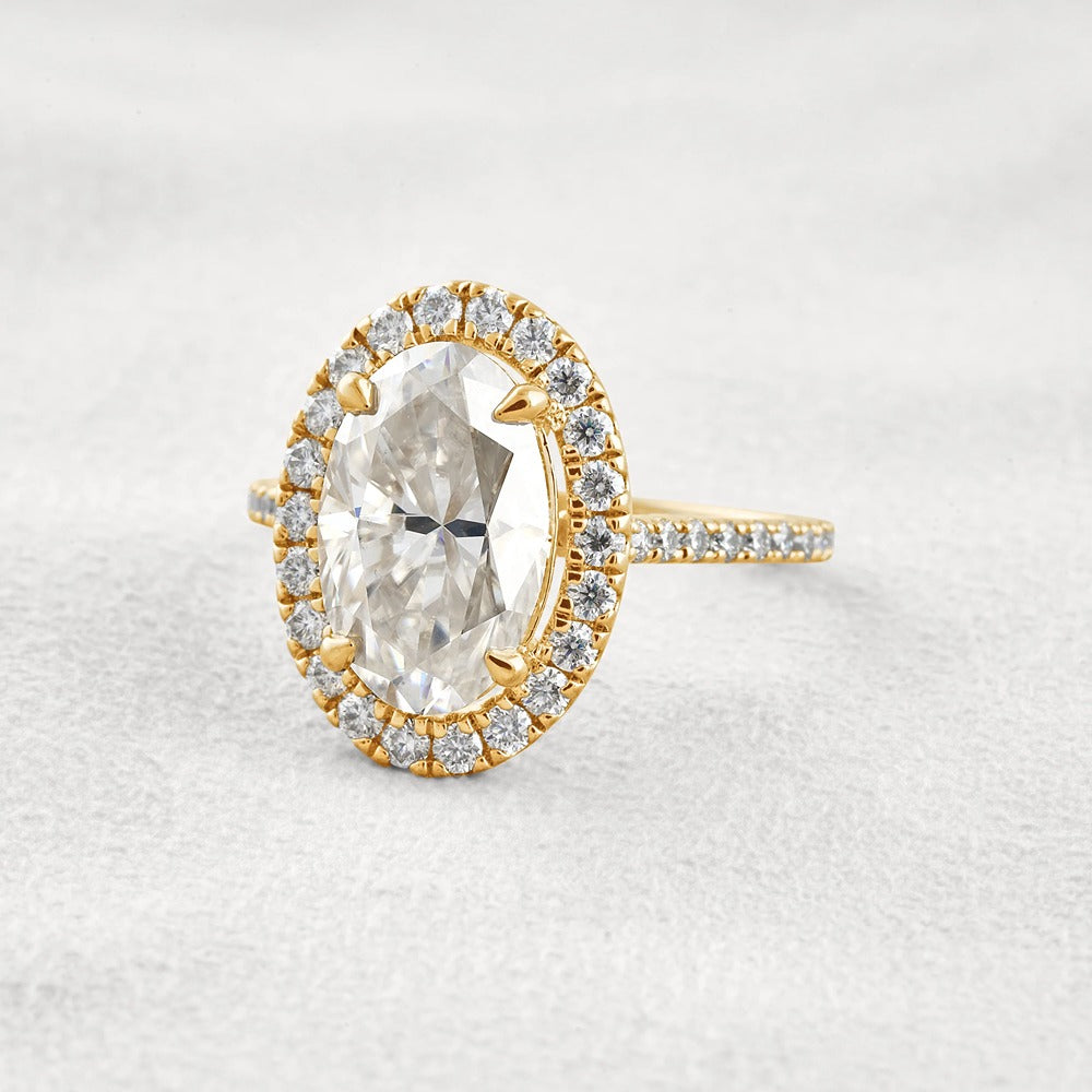 Oval Cut Halo Moissnaite Wedding Ring
