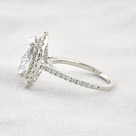 Oval Cut Halo Moissnaite Wedding Ring