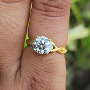Round Cut Lab Grown Diamond Twisted Band Yellow Gold Ring