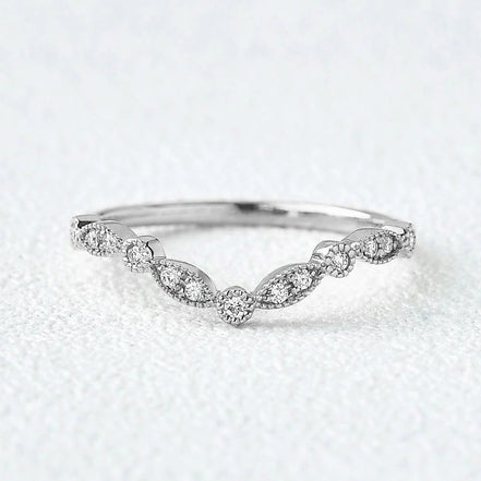 Round Cut Chevron Style Band Valentine Day Gift For Women