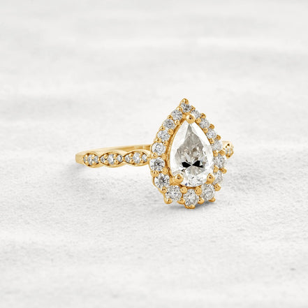 VVS1 Clarity Moissanite Diamond Pear Cut Pav & Halo Wedding Ring