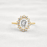 VVS1 Clarity Moissanite Oval Cut Vintage Halo Weeding Ring