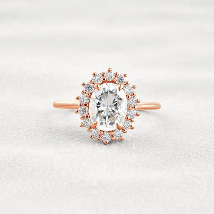 VVS1 Clarity Moissanite Oval Cut Vintage Halo Weeding Ring