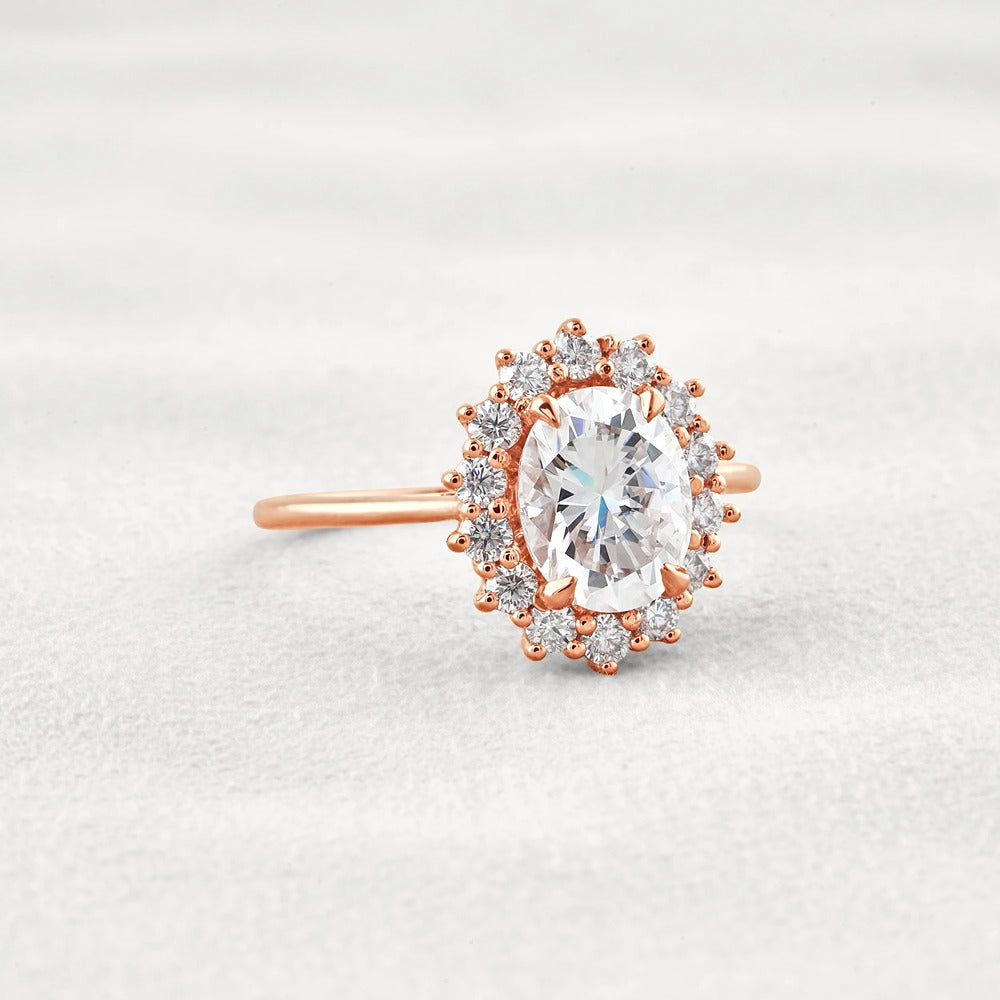 VVS1 Clarity Moissanite Oval Cut Vintage Halo Weeding Ring