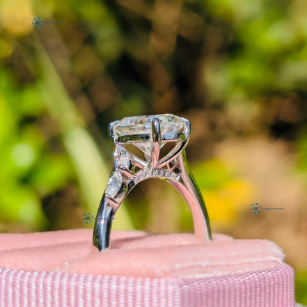 Oval Cut Lab Grown Diamond Wedding Ring