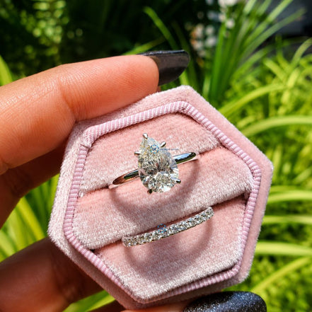 2 Carat Pear Cut Lab Grown Diamond Solitaire Wedding Ring Set