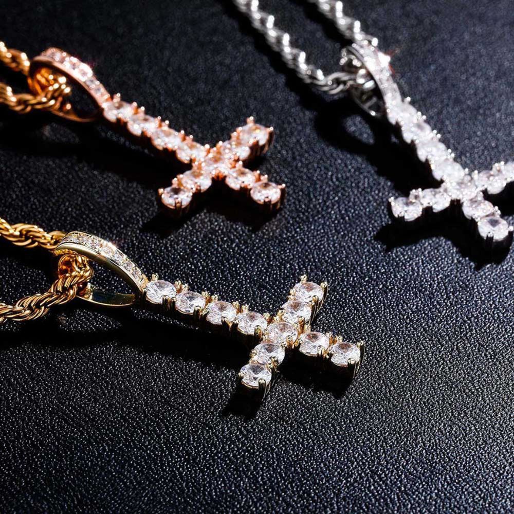 Cross Criss VVS1 Clarity Moissanite Diamond Pendant