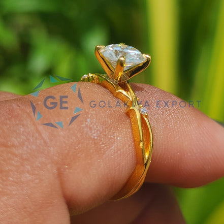 Yellow Gold Vintage Art Deco Round Cut Lab Grown Diamond Ring