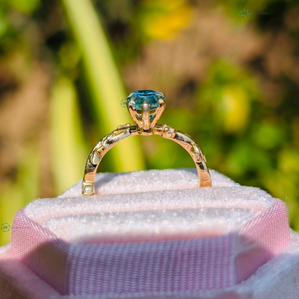 Green Marquise Cut Yellow Gold Vintage Ring
