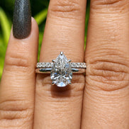 2 Carat Pear Cut Lab Grown Diamond Solitaire Wedding Ring Set