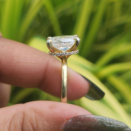 IGI Certified Oval Cut Lab Grown Diamond Engagement Ring