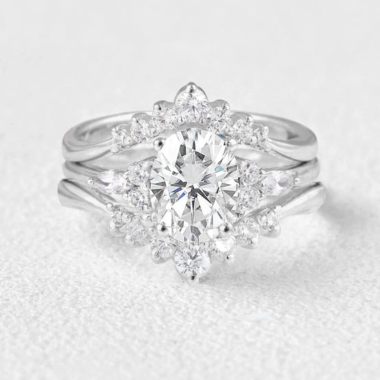 Oval Cut Side Accent Moissanite Gift Bridal Set For Women