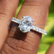 EF Color VVS2/VS1 Clarity Lab Grown Oval Cut Diamond Ring