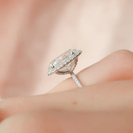 Vintage Halo Moissnaite Oval Cut Engagement Ring