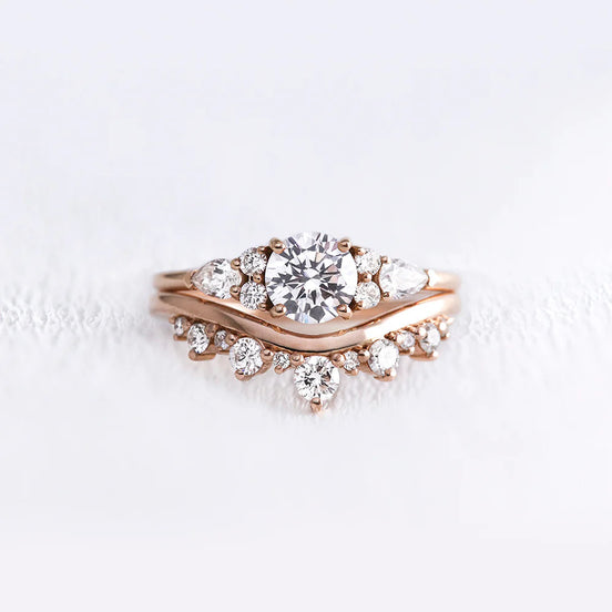 Unique Style Moissnaite Round & Pear Cut Ring Set