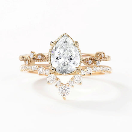 Art Deco Pear Cut VVS1 Moissanite Wedding Ring Set