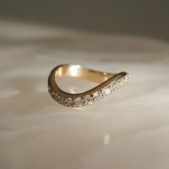 Elegant Style Round Cut Moissanite Wedding Band