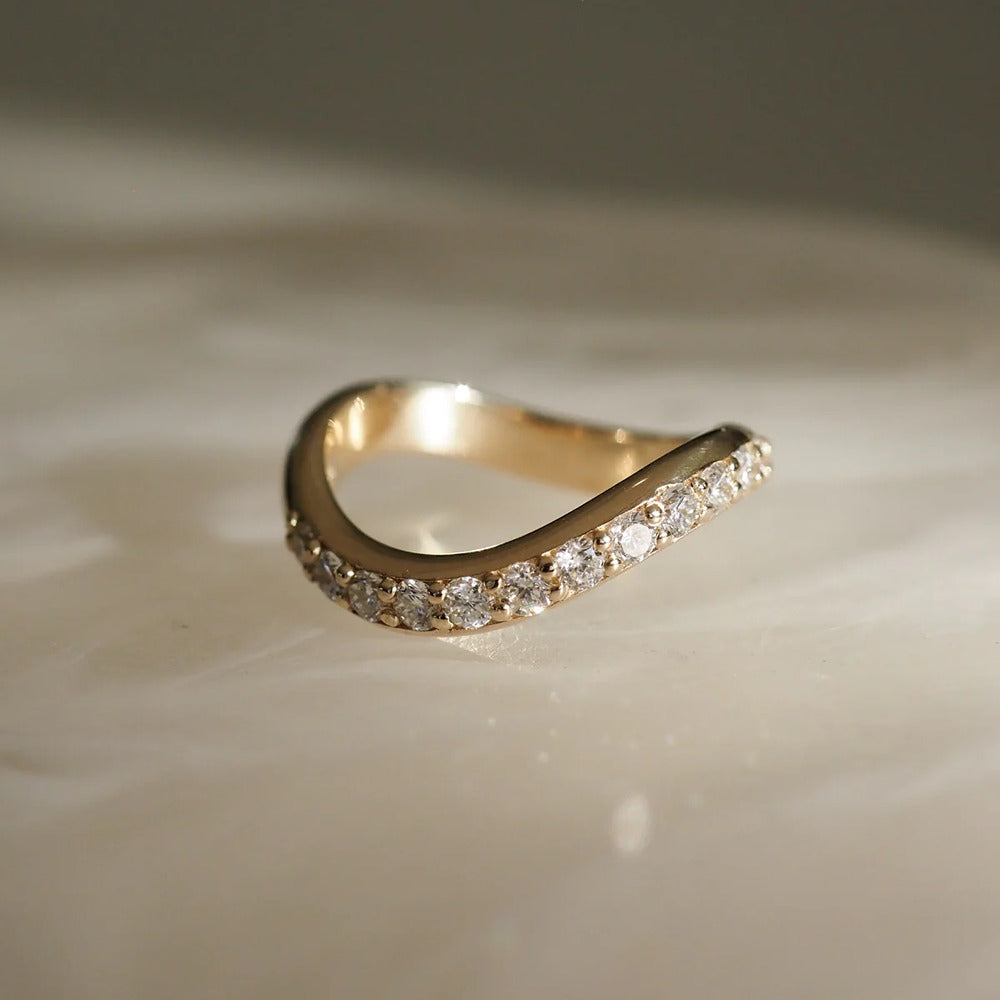 Elegant Style Round Cut Moissanite Wedding Band