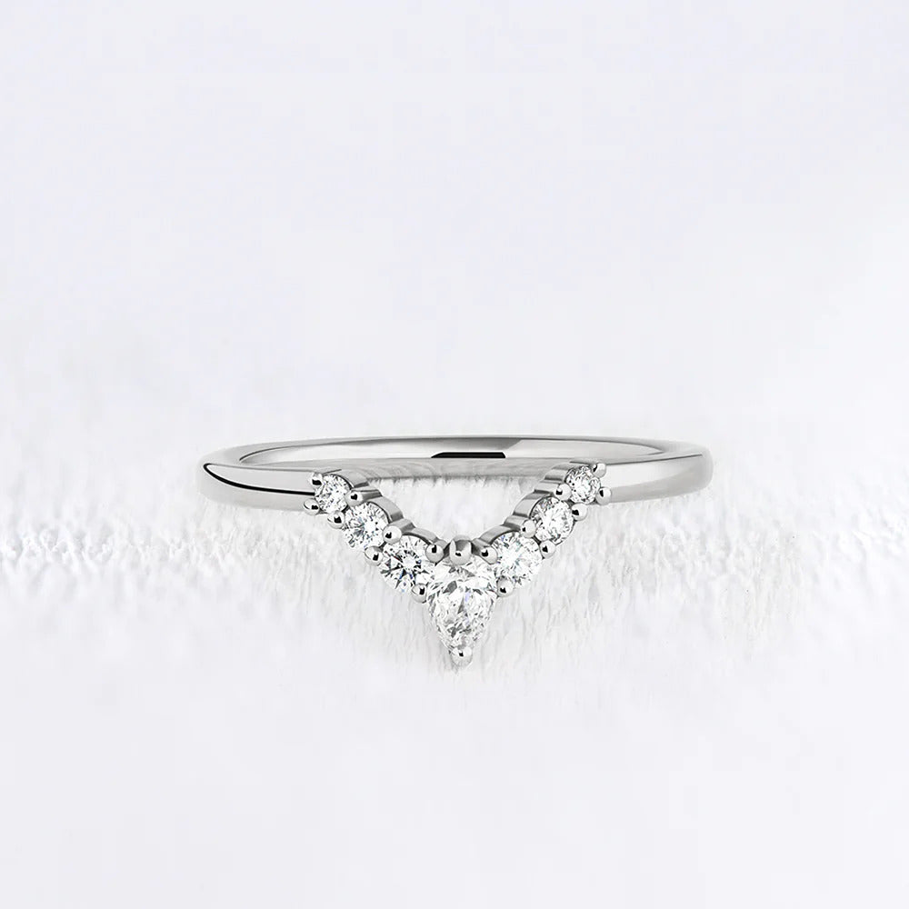 Colorless Moissanite Pear & Round Cut Chevron Shape Band