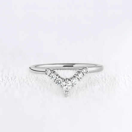 Colorless Moissanite Pear & Round Cut Chevron Shape Band