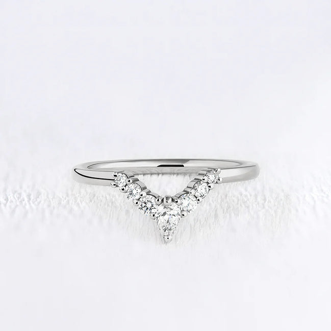 Colorless Moissanite Pear & Round Cut Chevron Shape Band