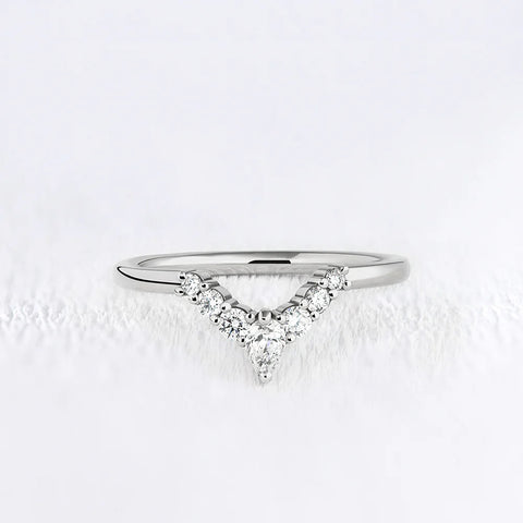 Colorless Moissanite Pear & Round Cut Chevron Shape Band