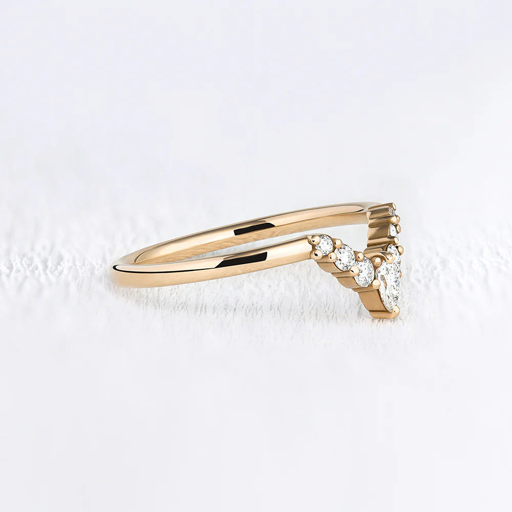 Colorless Moissanite Pear & Round Cut Chevron Shape Band