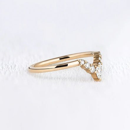 Colorless Moissanite Pear & Round Cut Chevron Shape Band