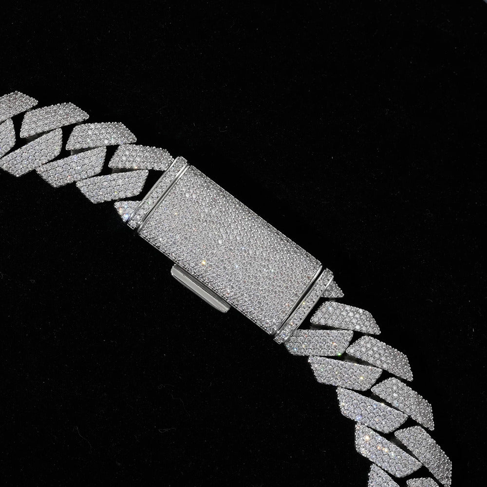 VVS1 Moissanite 20mm Cuban Linked Luxury Chain