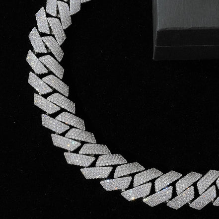 VVS1 Moissanite 20mm Cuban Linked Luxury Chain