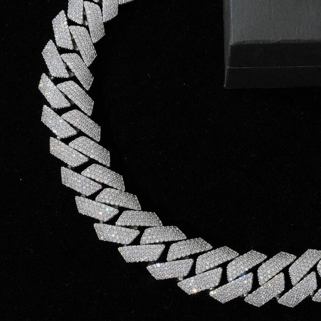 VVS1 Moissanite 20mm Cuban Linked Luxury Chain
