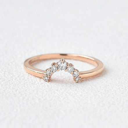 Moissanite Diamond Round Cut Curved Band