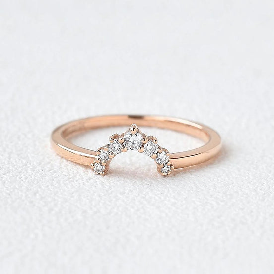 Moissanite Diamond Round Cut Curved Band