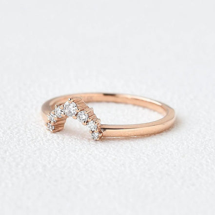 Moissanite Diamond Round Cut Curved Band