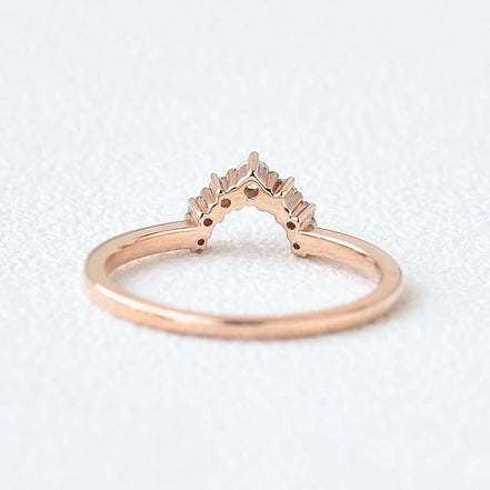 Moissanite Diamond Round Cut Curved Band