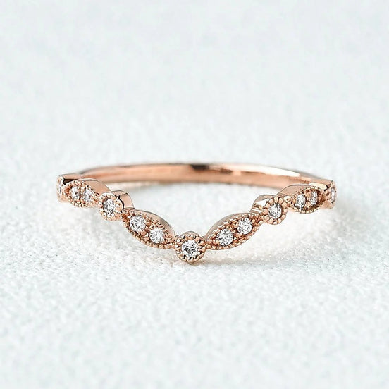 Round Cut Chevron Style Band Valentine Day Gift For Women