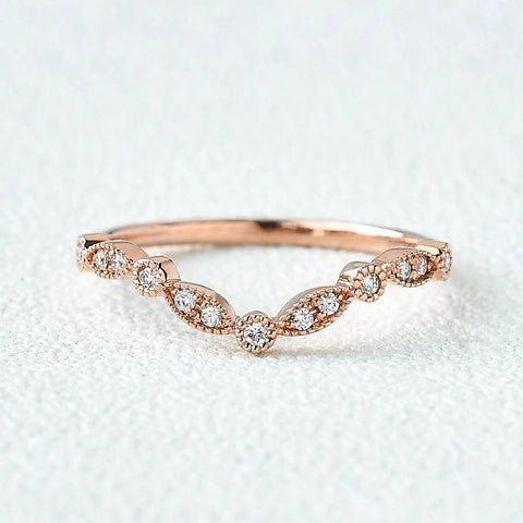 Round Cut Chevron Style Band Valentine Day Gift For Women