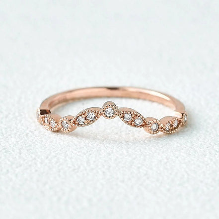 Round Cut Chevron Style Band Valentine Day Gift For Women