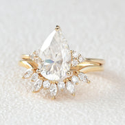 Side Accent Pear Cut D Color Moissanite Wedding Ring Set