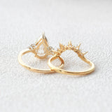 Side Accent Pear Cut D Color Moissanite Wedding Ring Set