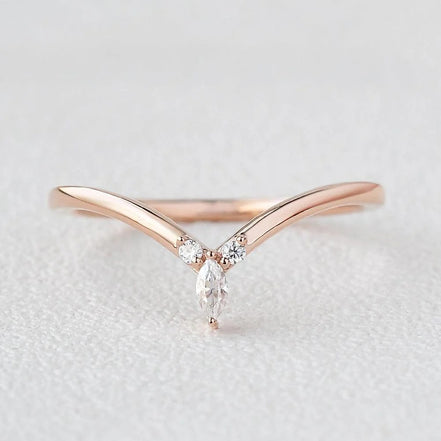 Chevron Style Moissanite Anniversary Day Gift For Women