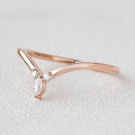 Chevron Style Moissanite Anniversary Day Gift For Women