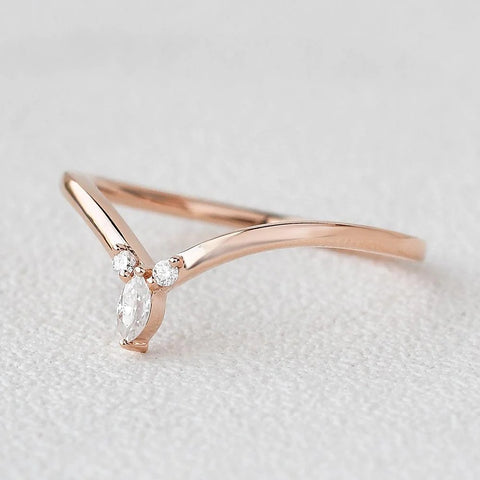 Chevron Style Moissanite Anniversary Day Gift For Women