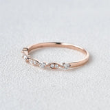 VVS1 Moissanite Round Cut Unique Style Band For Her