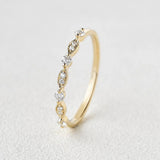 VVS1 Moissanite Round Cut Unique Style Band For Her